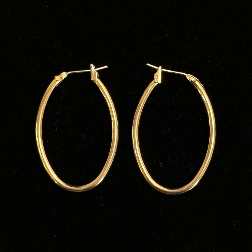 14kt Yellow Gold Oblong Hoop Earrings